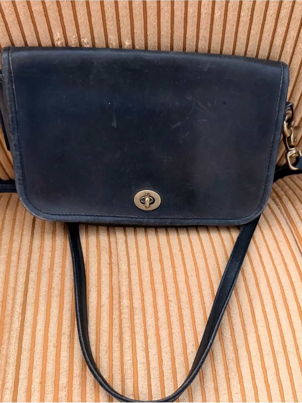 Vintage Coach USA Glove-Tanned Leather Crossbody Bag